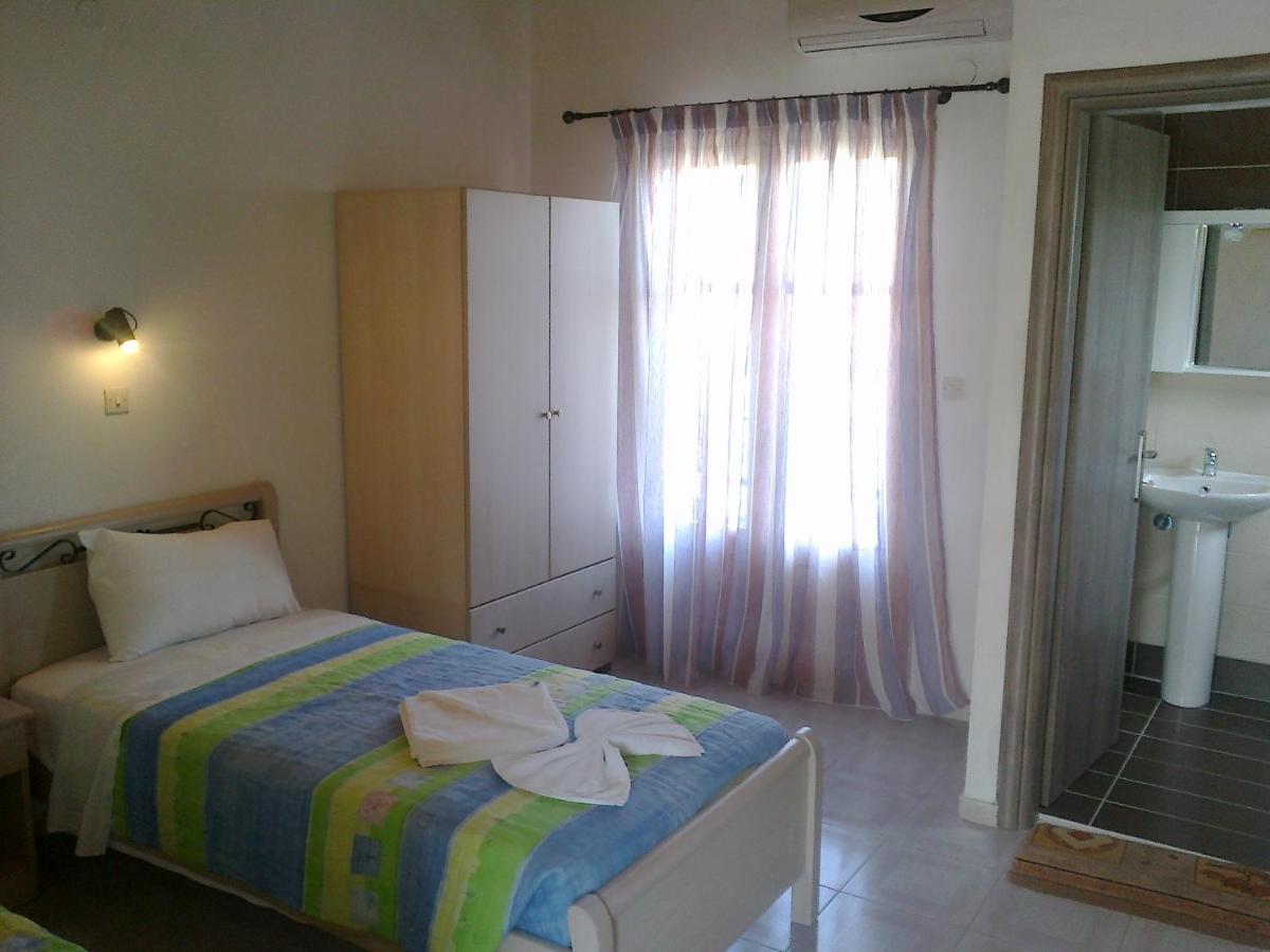 Vassilis Studios Anaxos Habitación foto